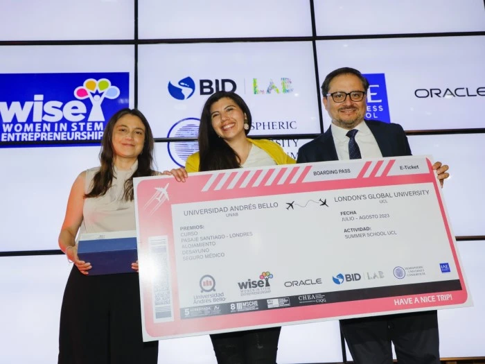 Egresada de la carrera de Ingeniería Ambiental de UNAB gana primer concurso del programa WISE Latinoamérica en Chile